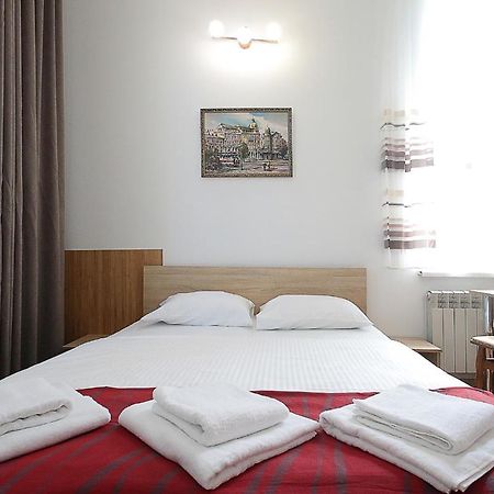 Buk Apartments On Doroshenka 29 Liov Exterior foto